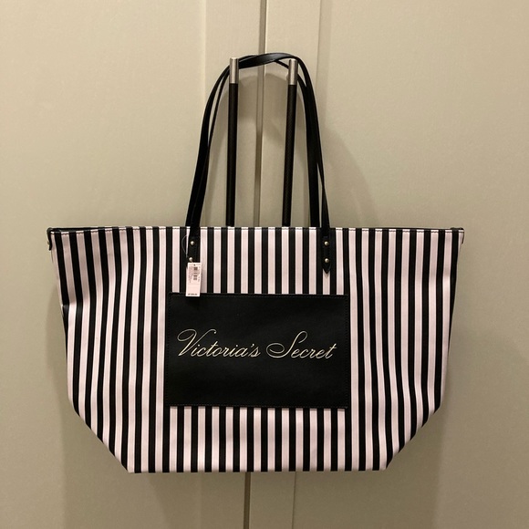 Victoria's Secret Handbags - NWT Victoria Secret Tote